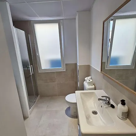 Moderno Piso Junto Al Pilar *