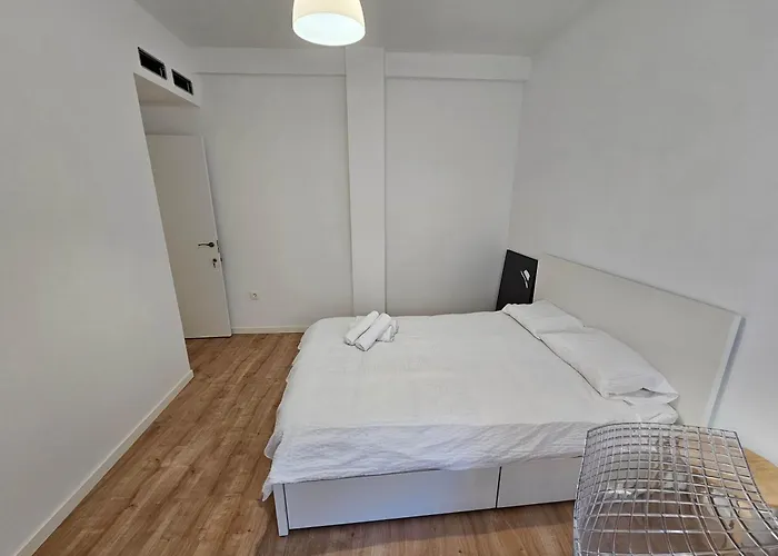 Moderno Piso Junto Al Pilar Lägenhet *